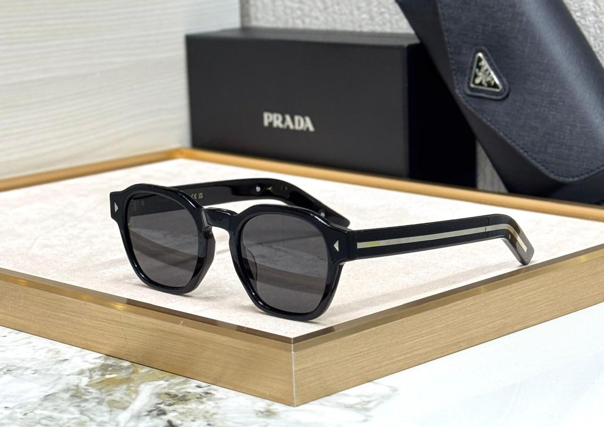 PRADA GLASSES