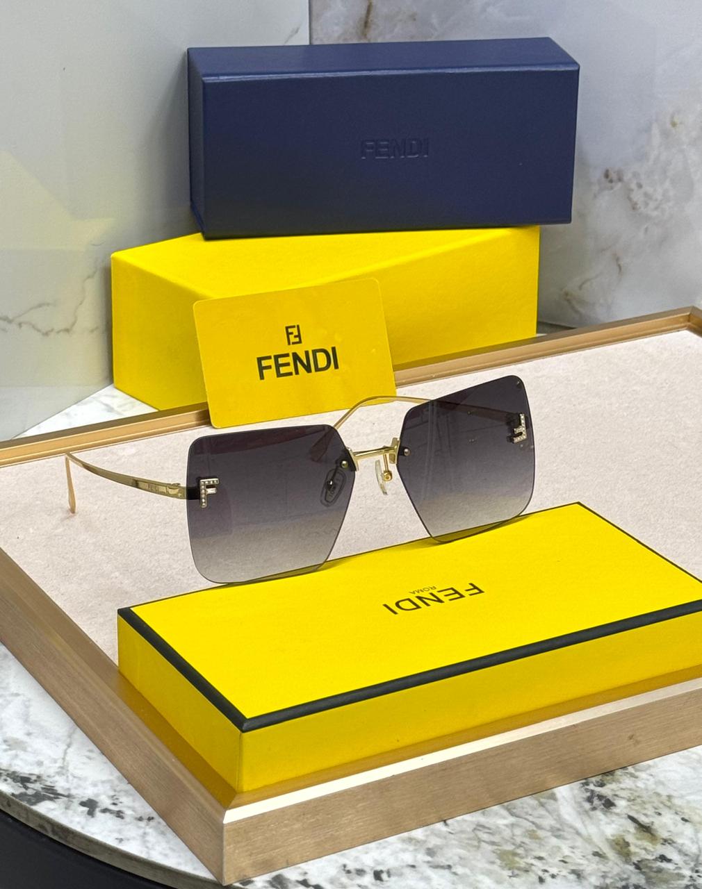 FENDI GLASSES