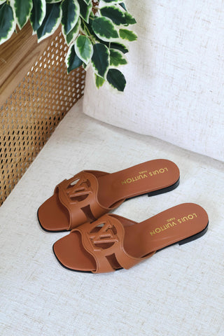 LOUIS VUITTON FLAT MULE