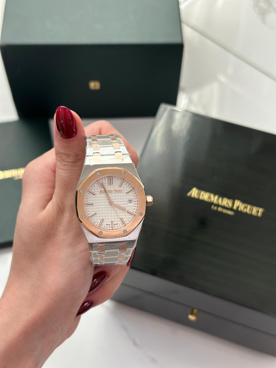 AUDEMARS PIGUET ROYAL OAK WATCH