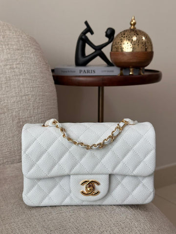 CHANEL CLASSIC FLAP BAG