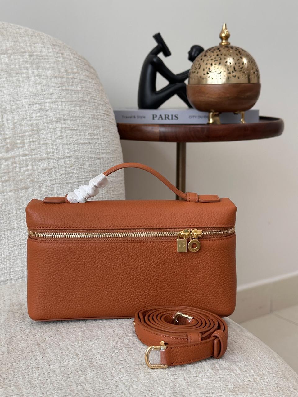 LORO PIANA EXTRA POCKET L19 HANDBAG